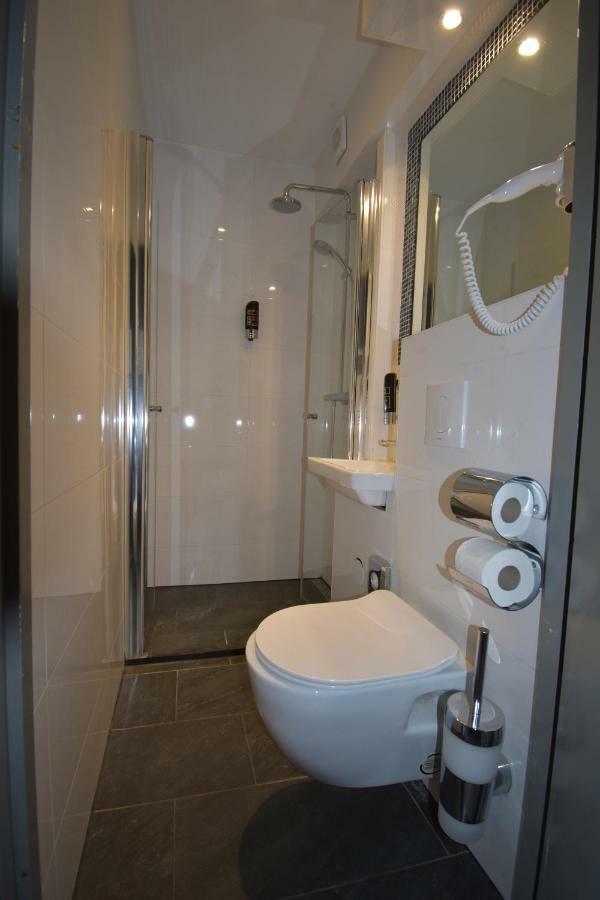 Hermitage Hotel 3*
